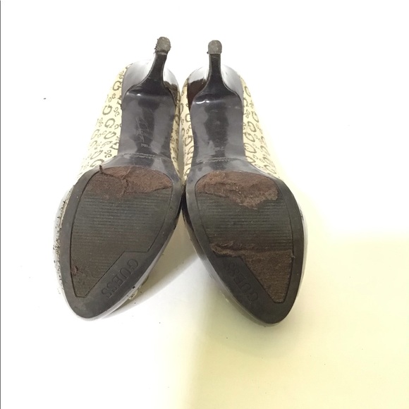 🚨guess tan logo print peep toe platform heels 7.5 - Picture 3 of 5